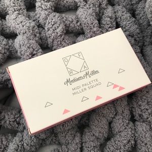 BNIB ofra x madison miller midi palette